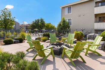 Fire Pit Seating at Deer Crest Apartments, Broomfield, CO, 80020
